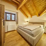 Vlci Stopa Apartment Pec pod Snezkou
